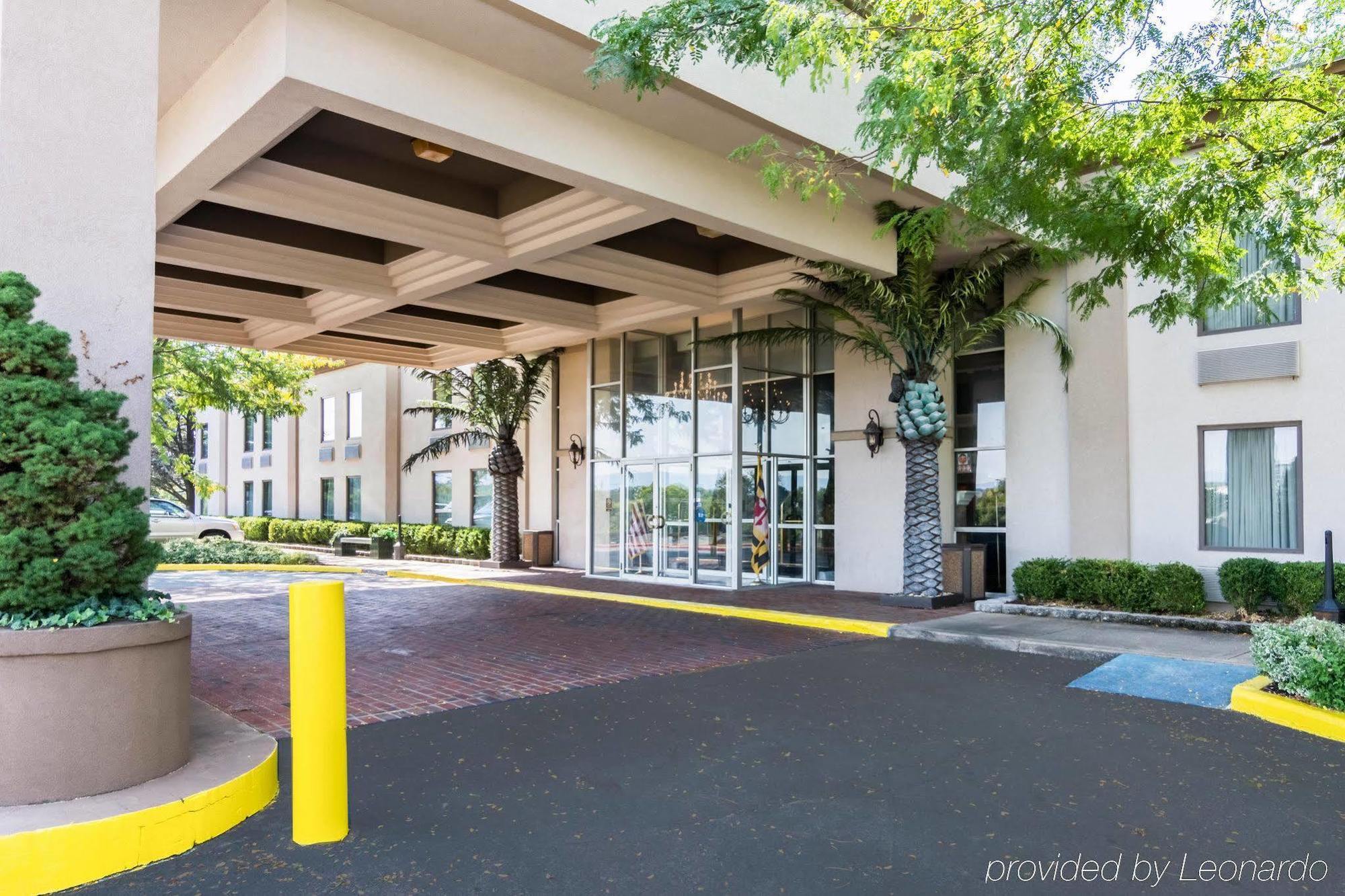 Plaza Inn & Suites Hagerstown Exterior foto